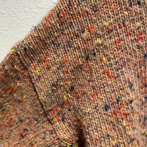 Lou & Grey pullover sweater in XS. Minor signs of wear. Warm and super cute! - Picture 5 of 5